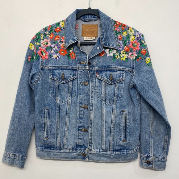 Levi's Premium Floral Embroidered Ex BF Denim Trucker Jean Jacket Light Wash S - Picture 7 of 11